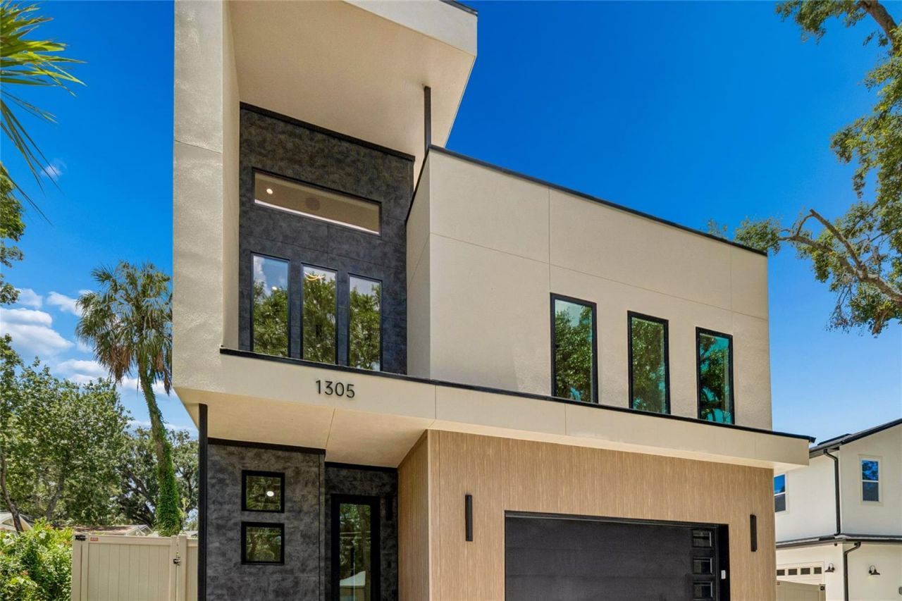 1305 Hilton Place, Tampa, FL 33604 Photo