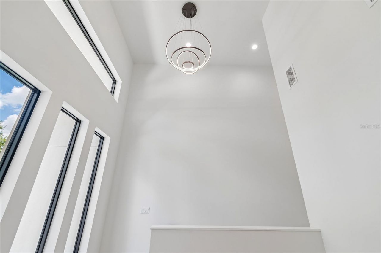 1305 Hilton Place, Tampa, FL 33604 Photo