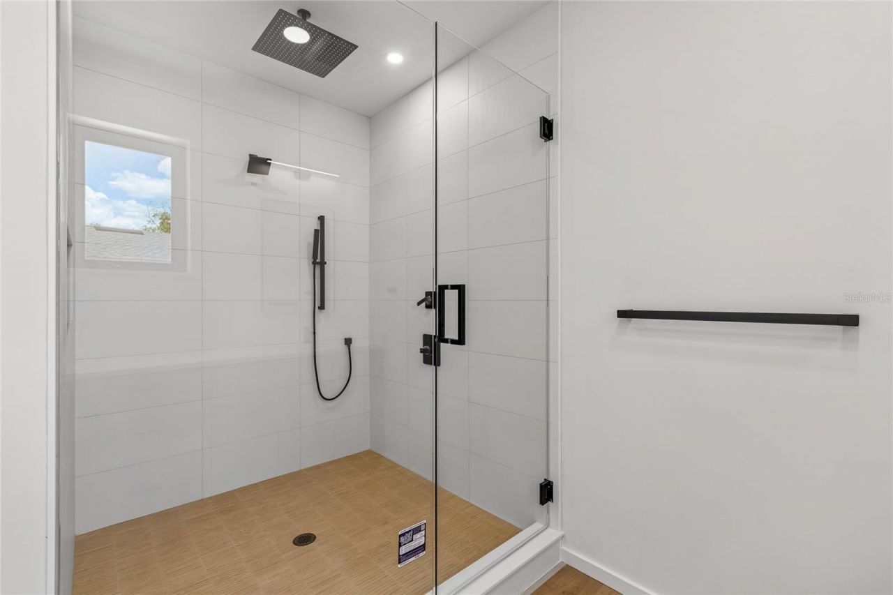 1305 Hilton Place, Tampa, FL 33604 Photo