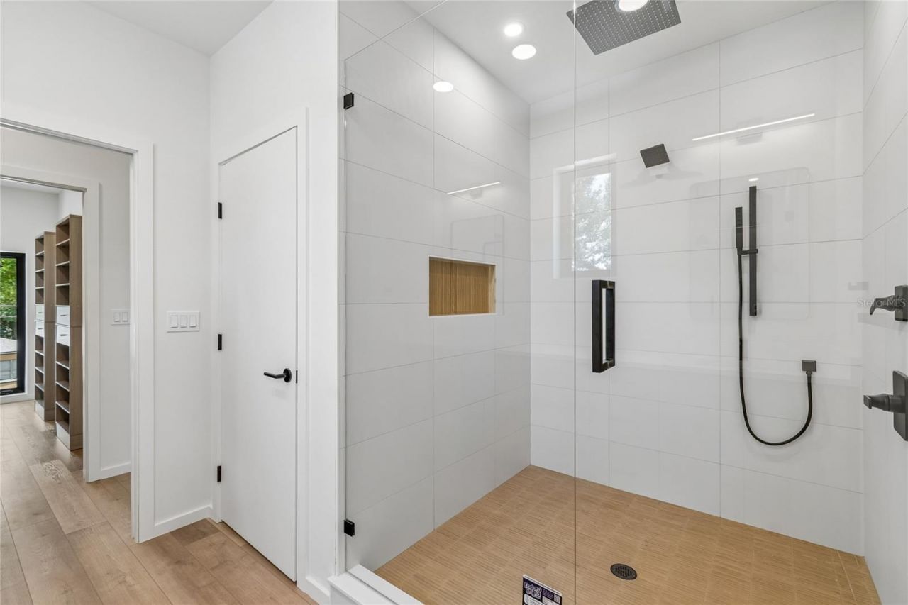 1305 Hilton Place, Tampa, FL 33604 Photo