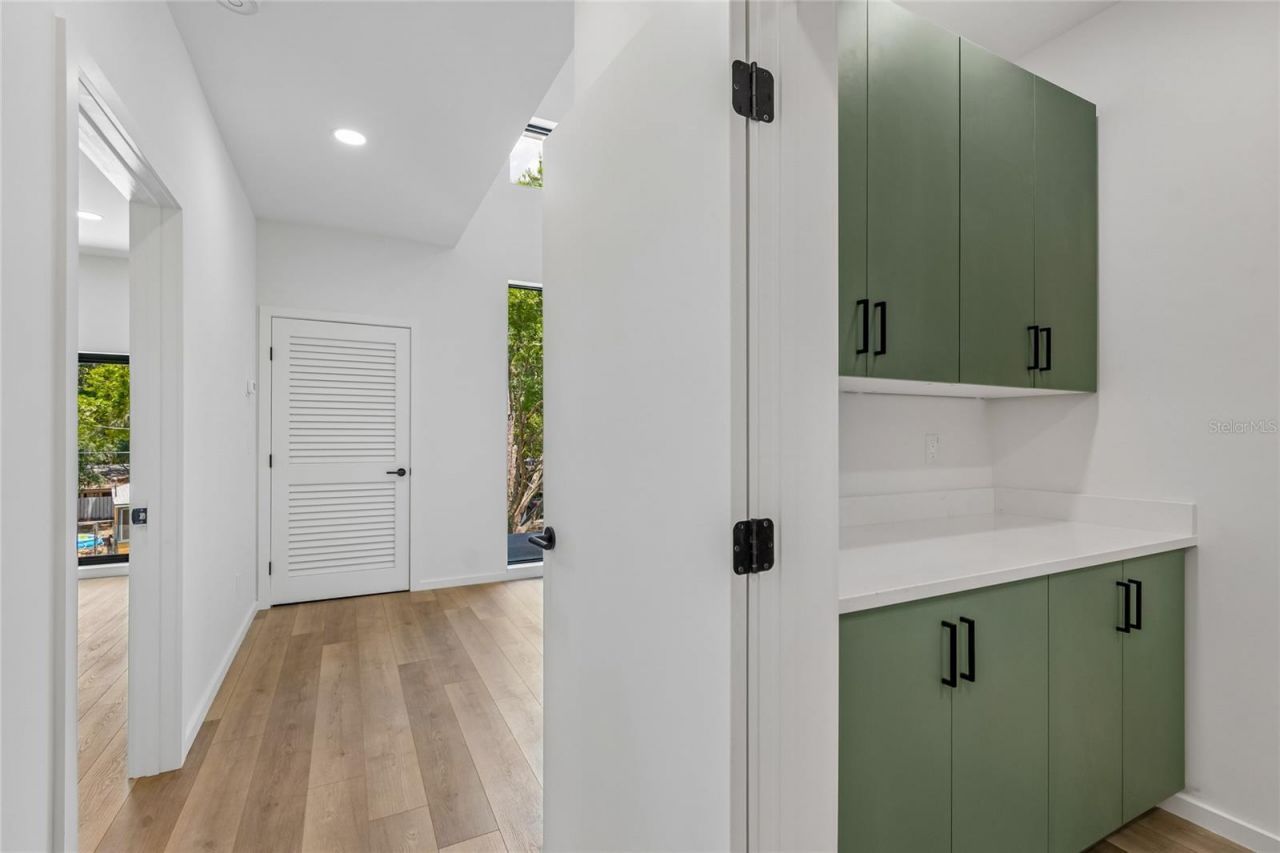 1305 Hilton Place, Tampa, FL 33604 Photo