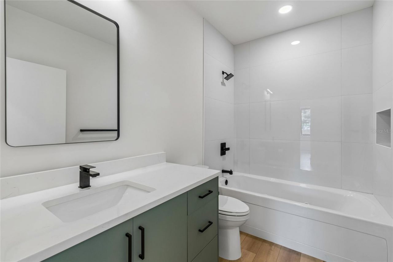 1305 Hilton Place, Tampa, FL 33604 Photo