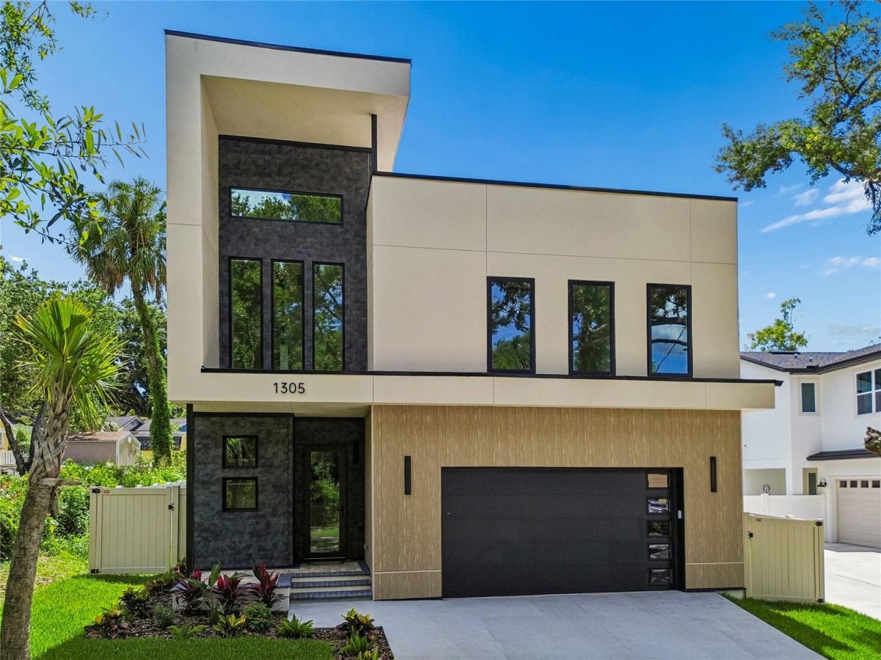 1305 Hilton Place, Tampa, FL 33604 Photo