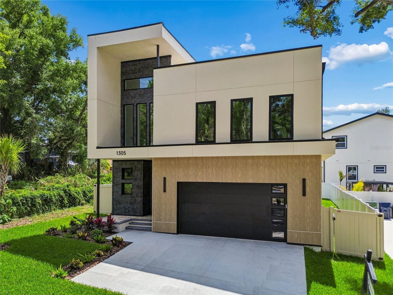 1305 Hilton Place, Tampa, FL 33604 Photo