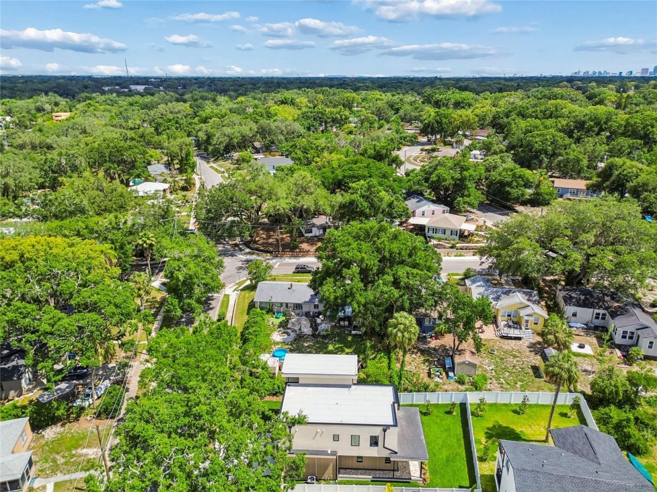 1305 Hilton Place, Tampa, FL 33604 Photo