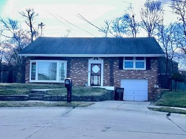 17 5th Avenue, Highland Heights, KY 41076