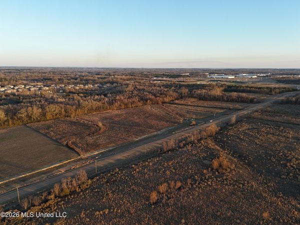 N Calhoun Station Parkway, Gluckstadt, MS 39110