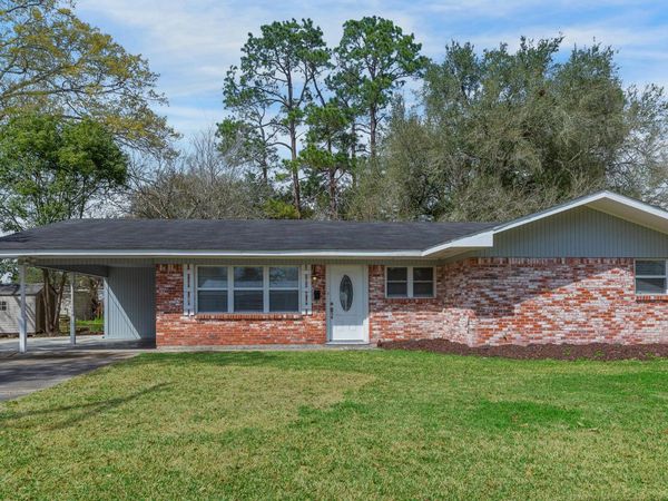 709 Leroy Street , New Iberia, LA 70563
