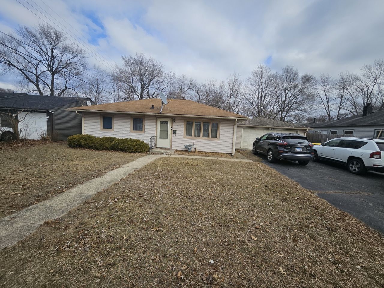 2907 Ridge Avenue, Rockford, IL 61103 Main Photo