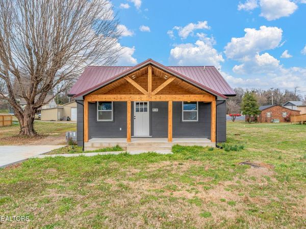 910 Cannon Ave, Sweetwater, TN 37874