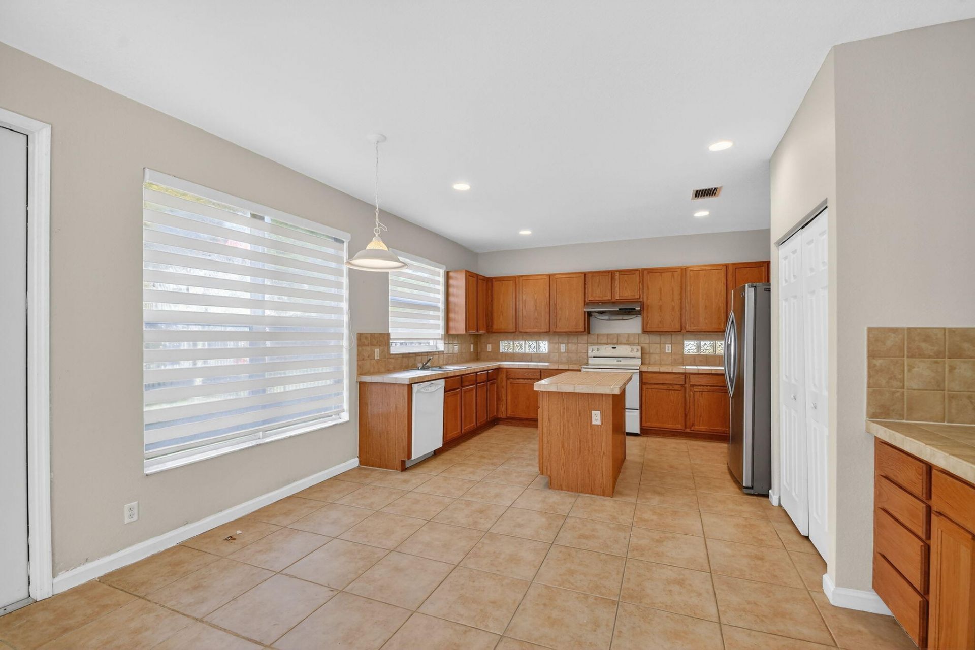 1053 Center Stone Lane, Riviera Beach, FL 33404 Photo