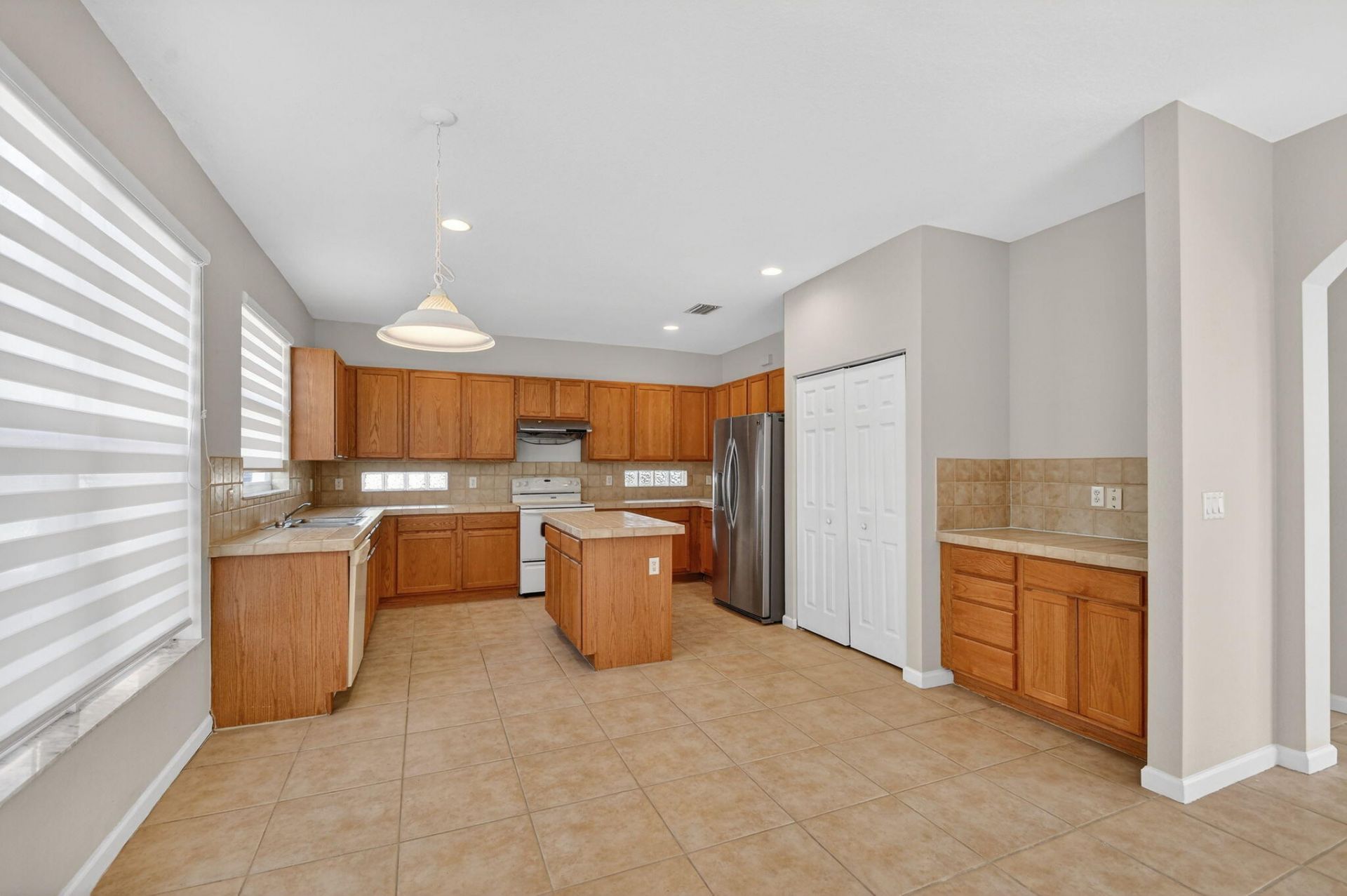 1053 Center Stone Lane, Riviera Beach, FL 33404 Photo