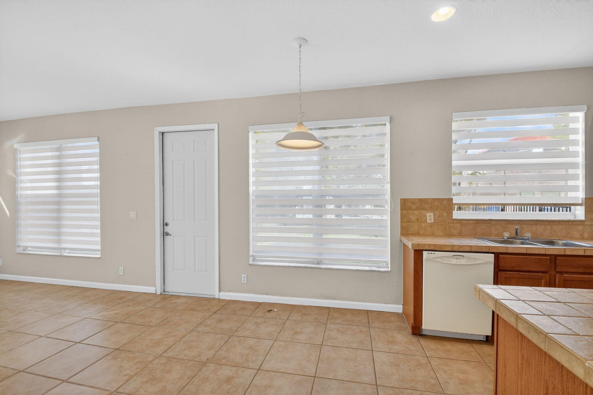 1053 Center Stone Lane, Riviera Beach, FL 33404 Photo