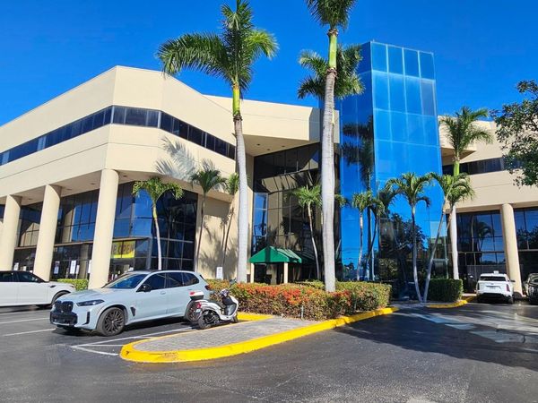 123 NW 13th Street, Unit 214-02, Boca Raton, FL 33432