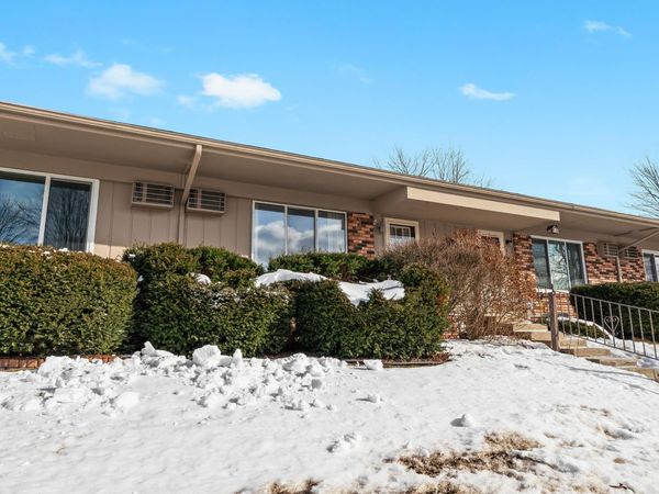 25140 Potomac Drive, Unit 3, South Lyon, MI 48178