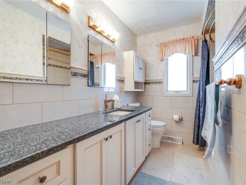 1196 N Skyline Drive, Seven Hills, OH 44131 Photo 20