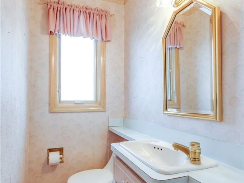 1196 N Skyline Drive, Seven Hills, OH 44131 Photo 23