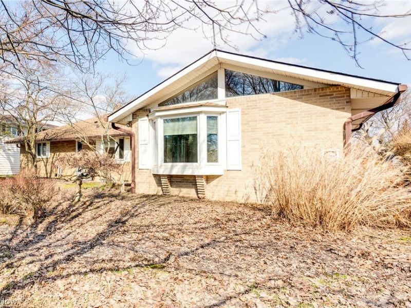 1196 N Skyline Drive, Seven Hills, OH 44131 Photo 7