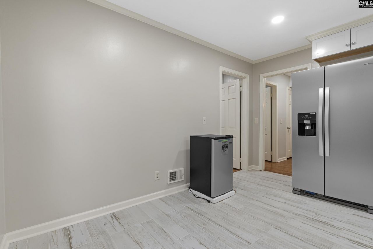 3301 Overcreek  Photo 17