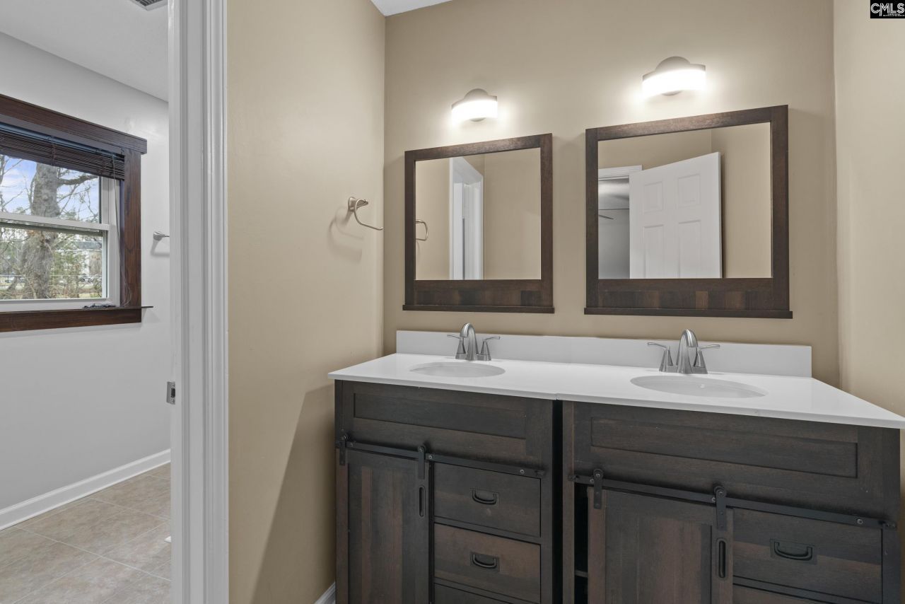 3301 Overcreek  Photo 33