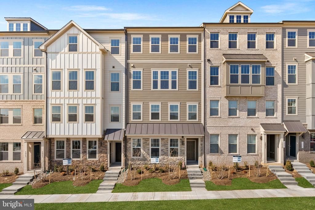 1035 Inferno Terrace Se, Leesburg, VA 20175 Main Photo