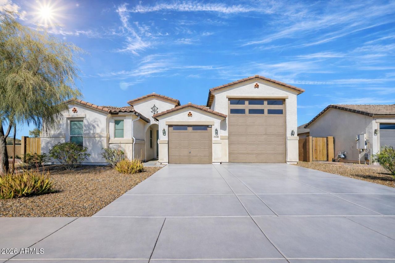 8026 W Wood Lane, Phoenix, AZ 85043 Main Photo