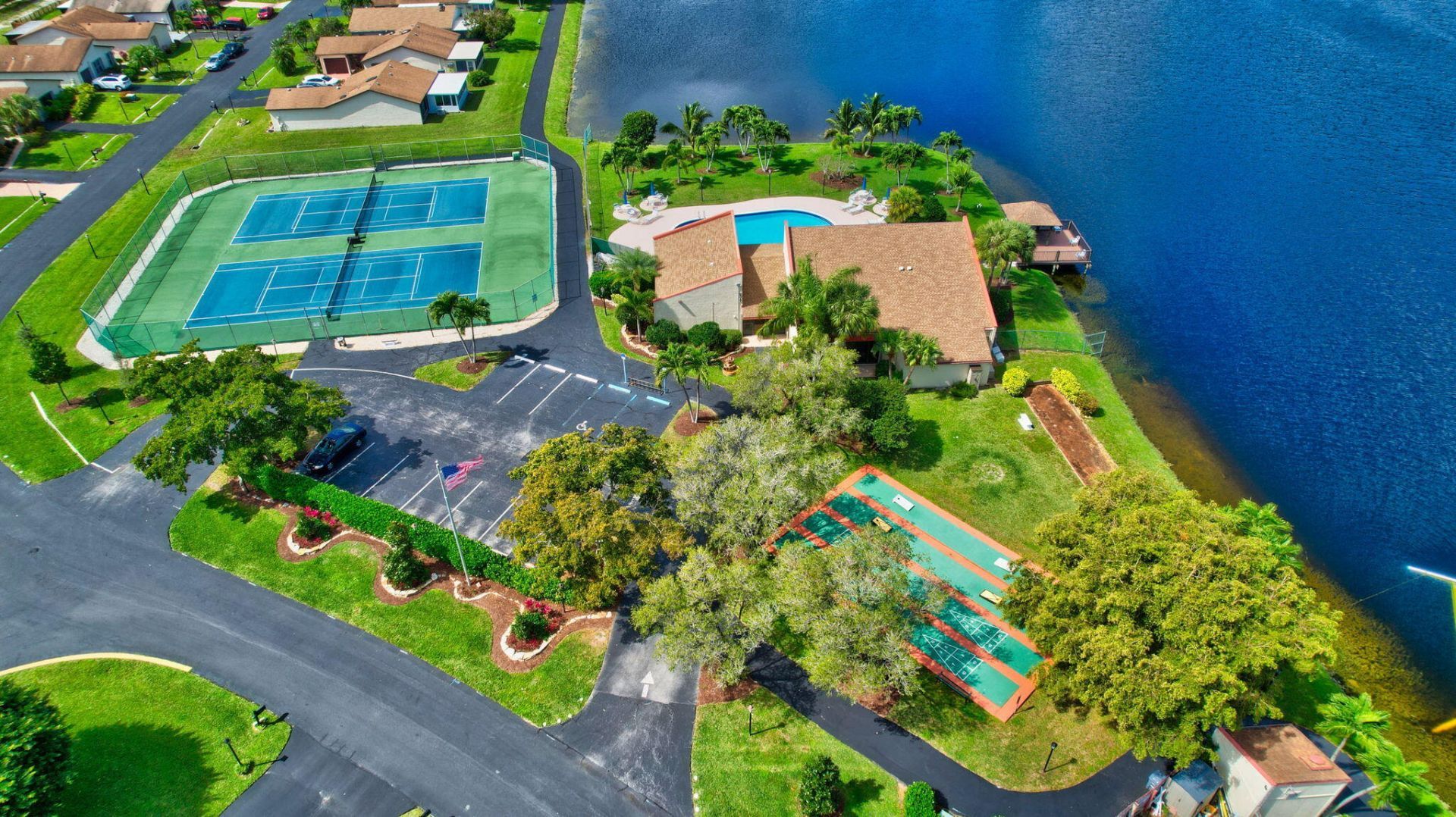 5198 Mirror Lakes Boulevard, Boynton Beach, FL 33472 Photo