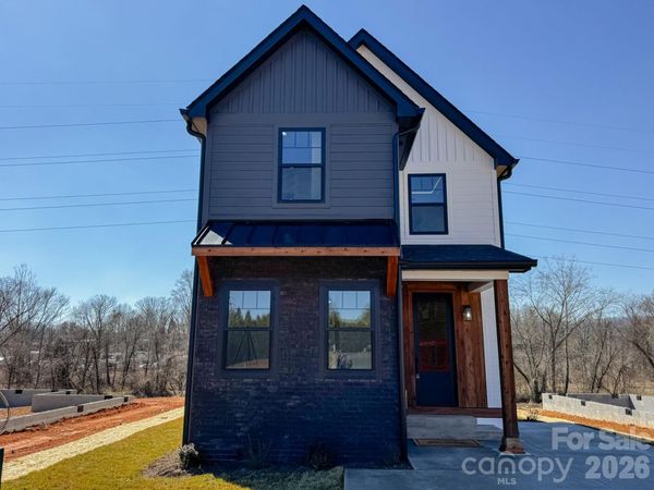 4 S Martha Kate Drive , Hendersonville, NC 28792