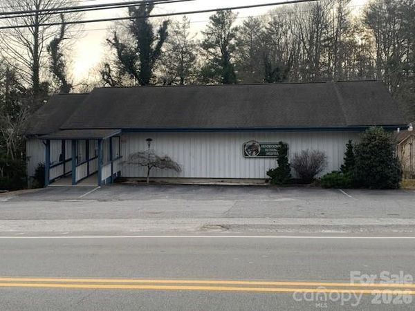 1001 GREENVILLE Highway , Unit 6, Hendersonville, NC 28792