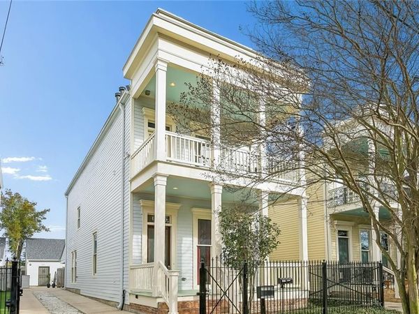 1370 MAGAZINE Street , New Orleans, LA 70130