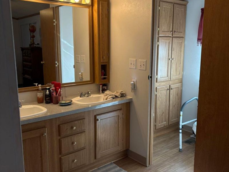 159 Cedar , Ashville, OH 43103 Photo 6