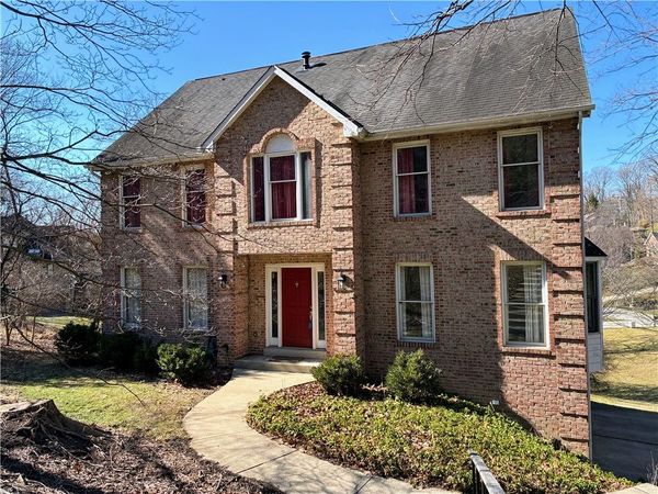 624 Hidden Oak Dr, Clairton, PA 15025