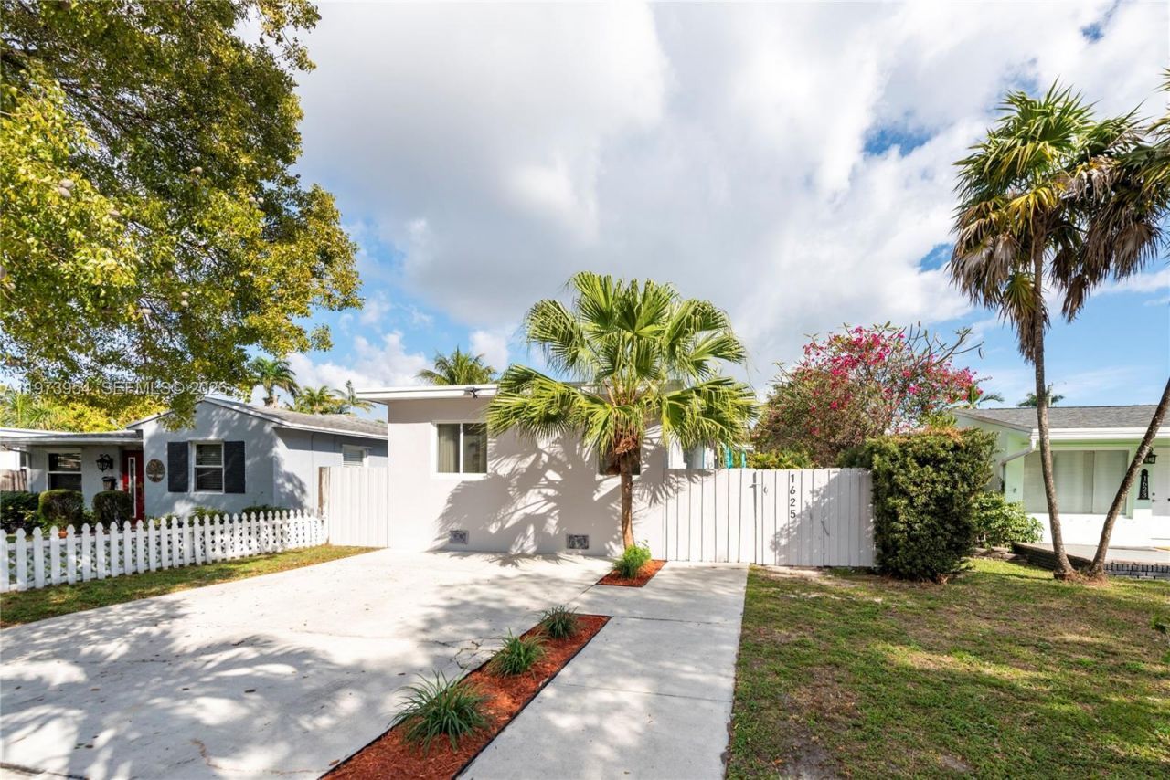 1625 Fletcher St, Unit 1, Hollywood, FL 33020 Photo