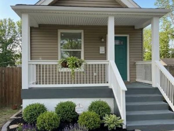 7049 Melrose Avenue, University City, MO 63130