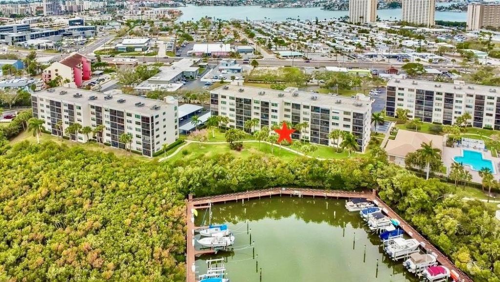 1328 Pasadena Avenue S, Unit 104, South Pasadena, FL 33707 Main Photo