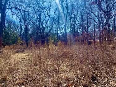 30 BEECHWOOD Lane, Linn Valley, KS 66040