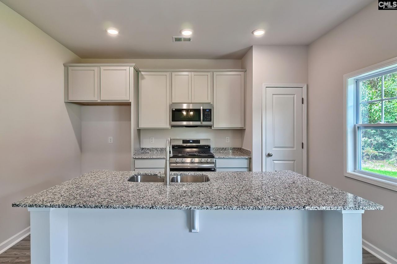 754 Samantha Street  Photo 13