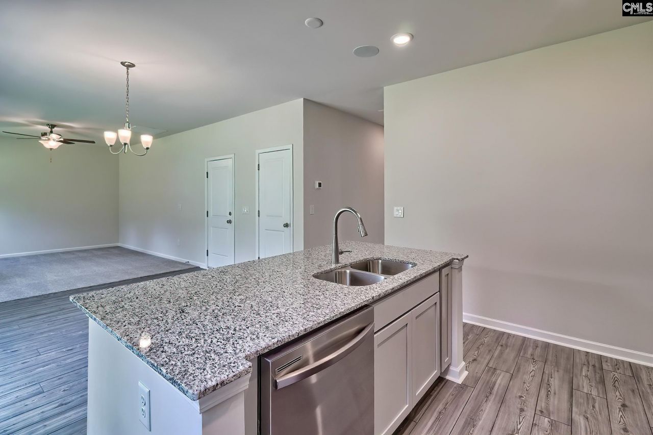 754 Samantha Street  Photo 14