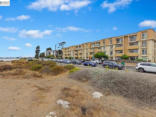 933 933 Shoreline Dr, Unit 203, Alameda, CA 94501