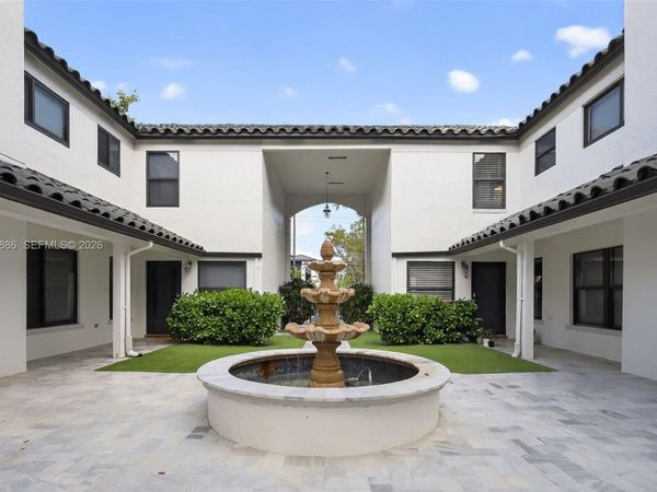 1524 SE 12th St, Unit 6, Fort Lauderdale, FL 33316