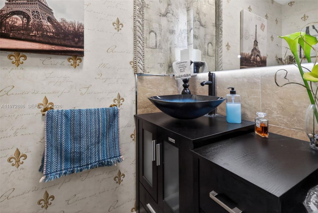 1524 SE 12th St, Unit 6, Fort Lauderdale, FL 33316 Photo