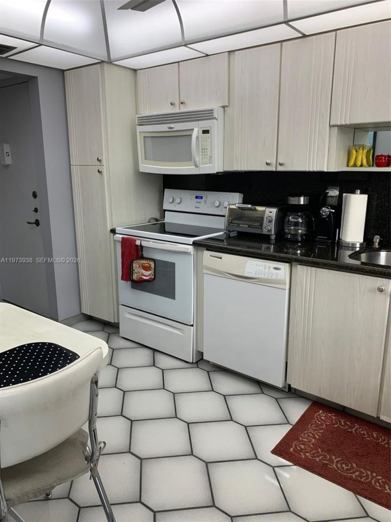1400 Saint Charles, Unit 313, Pembroke Pines, FL 33026 Photo