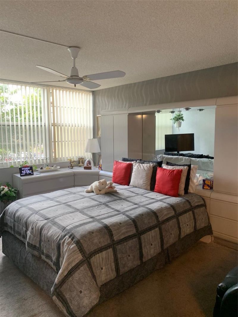 1400 Saint Charles, Unit 313, Pembroke Pines, FL 33026 Photo