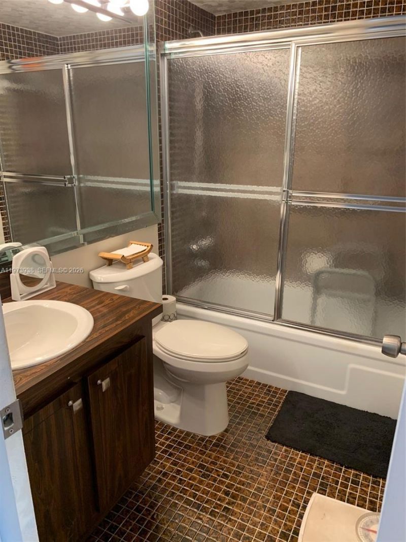 1400 Saint Charles, Unit 313, Pembroke Pines, FL 33026 Photo