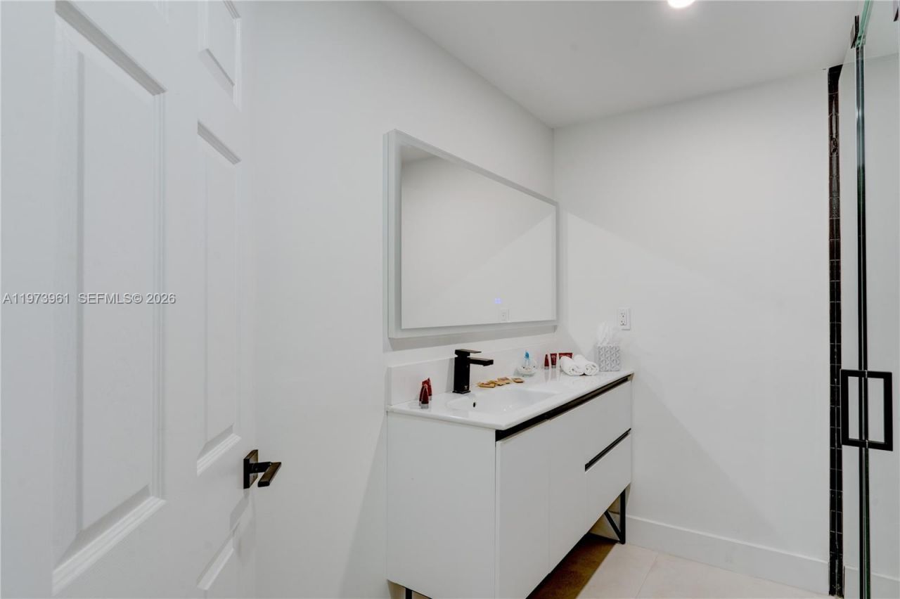 347 NE 110th St , Miami, FL 33161 Photo