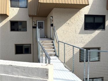 355 Bay Village Drive, Rochester, NY 14609