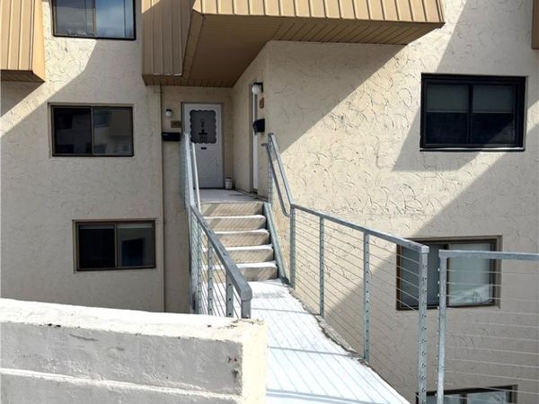 355 Bay Village Drive, Rochester, NY 14609