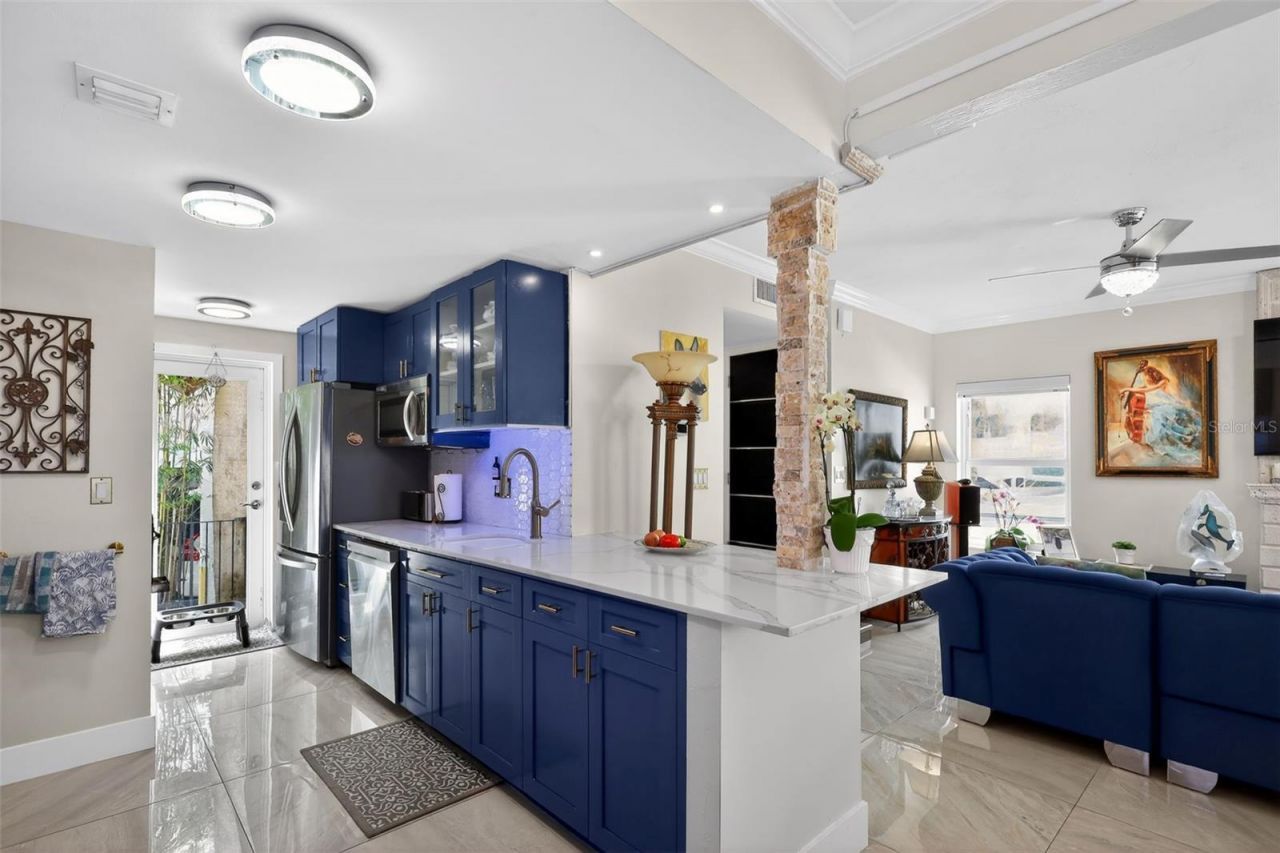 1524 SE 12th Street, Unit 6, Fort Lauderdale, FL 33316 Photo