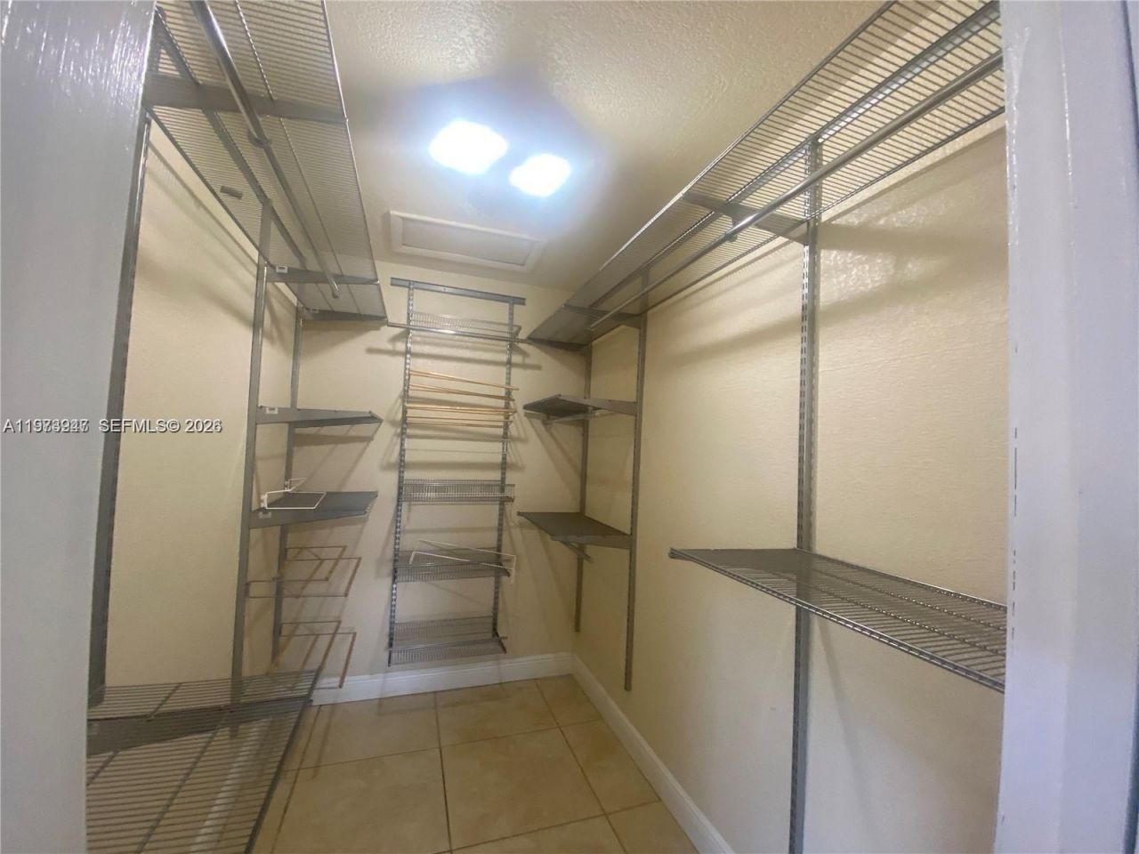 700 Curtiss Pkwy , Miami Springs, FL 33166 Photo