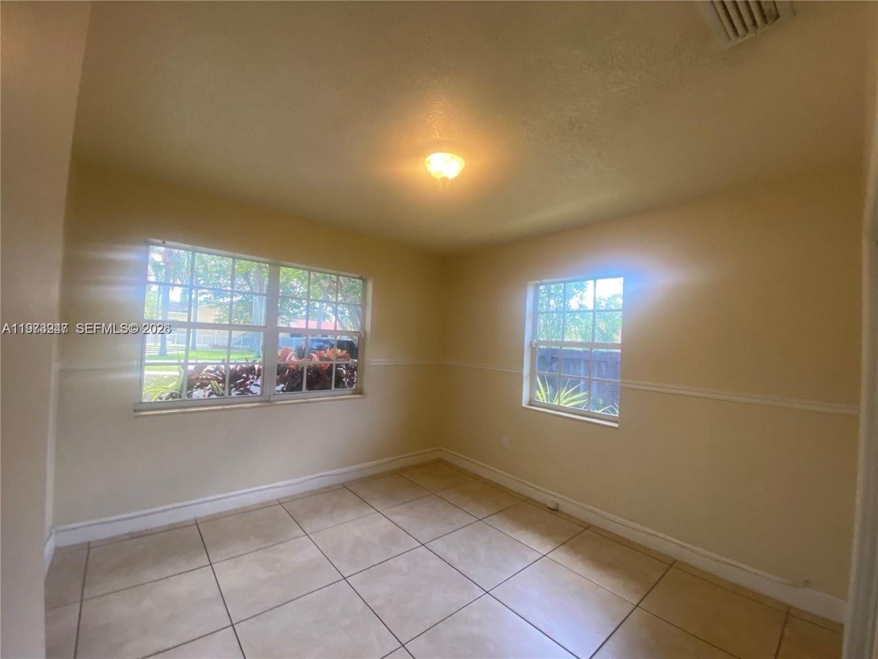 700 Curtiss Pkwy , Miami Springs, FL 33166 Photo